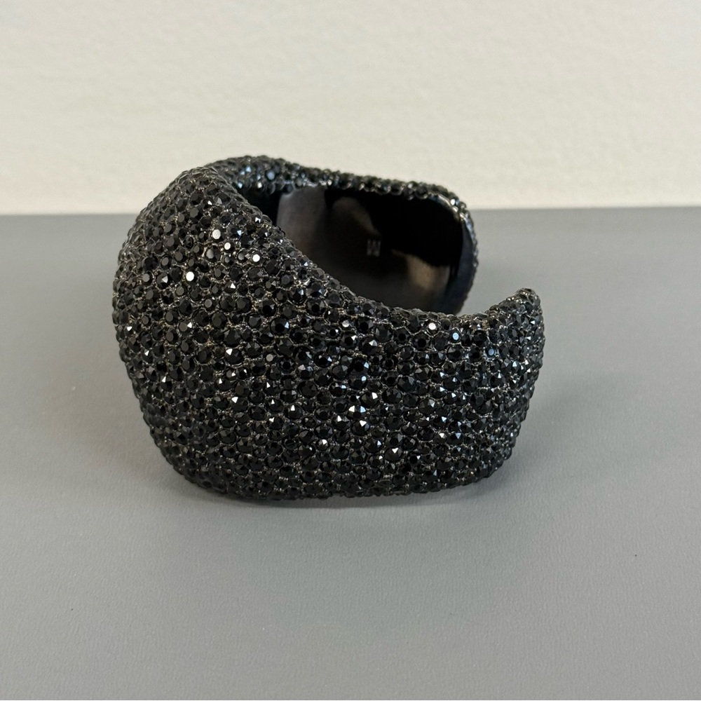 Alexander McQueen large pavé crystal cuff - Picture 4 of 10